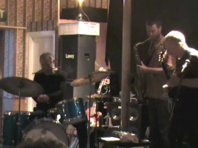 improvisation #1 by triosh